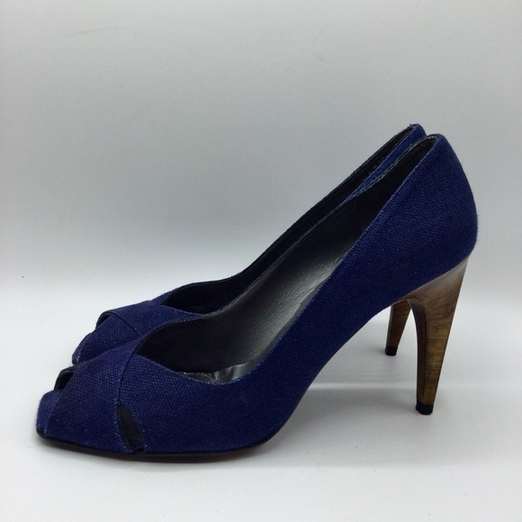 STUART Weitzman Sz 10M Navy Linen Open Toe Pump with Wood 4” Heels - Picture 2 of 13